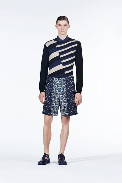 Look 14